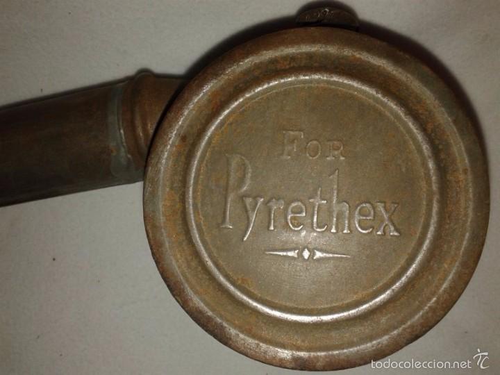 Antig&uuml;edades: FUMIGADOR ANTIGUO EN LAT&Oacute;N - Foto 3