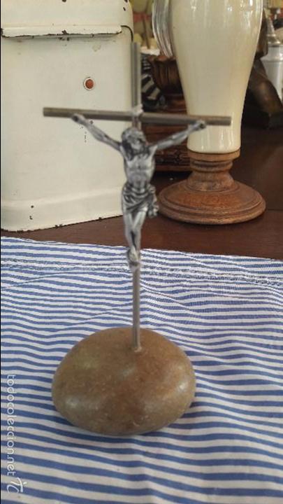 Antig&uuml;edades: cruz de mesilla - Foto 1