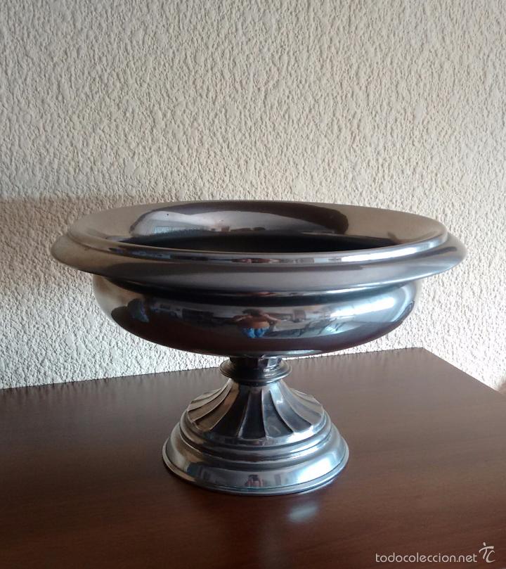 Antig&uuml;edades: Antiguo centro de mesa de metal plateado - Foto 1
