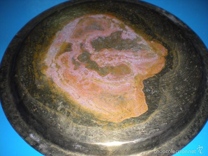 Antig&uuml;edades: PLATO DE LATON O BRONCE LABRADO - Foto 3