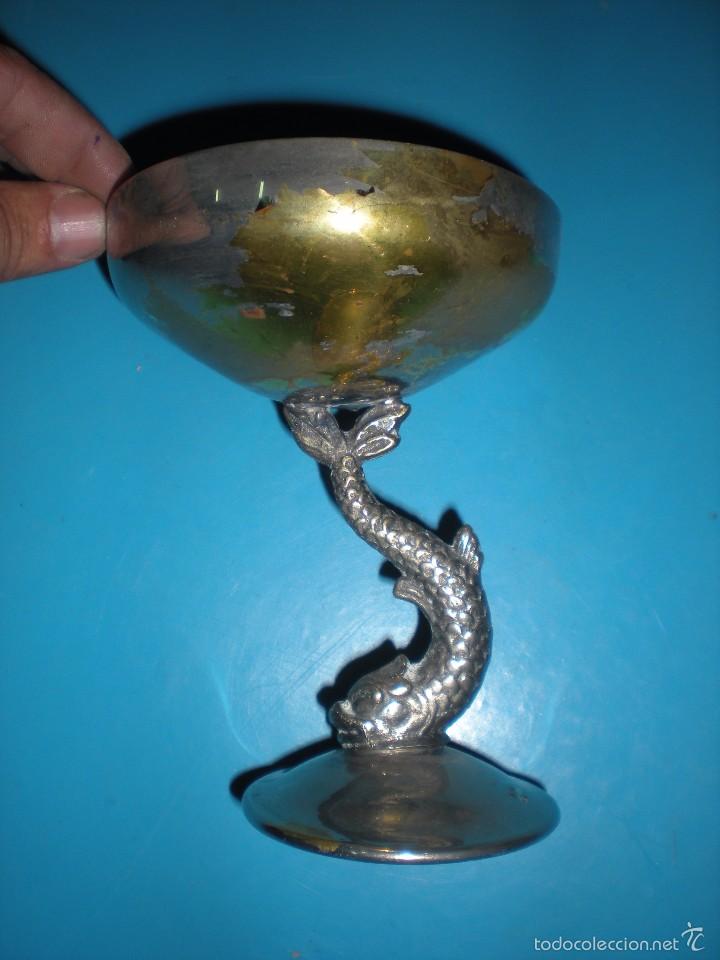 Antig&uuml;edades: COPA CON FORMA DE PEZ EN ACERO - Foto 1