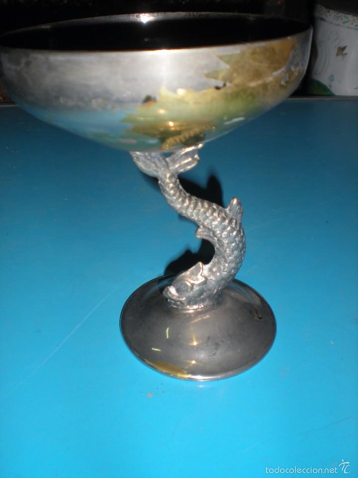 Antig&uuml;edades: COPA CON FORMA DE PEZ EN ACERO - Foto 3