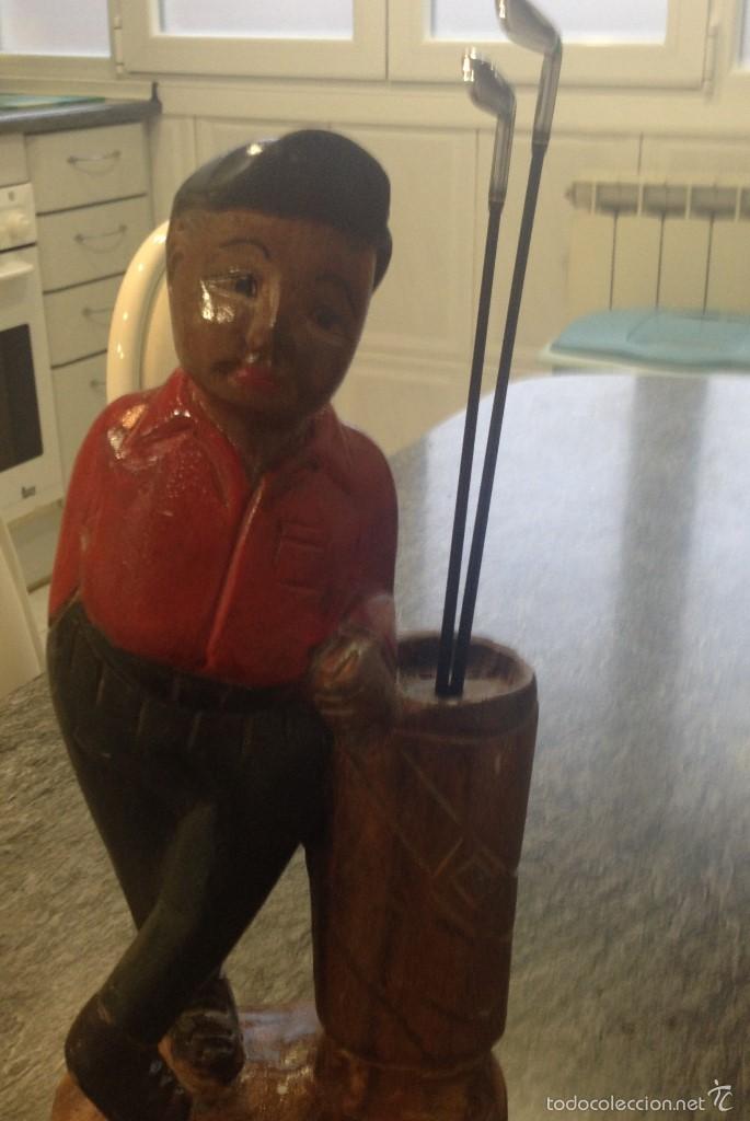 Antig&uuml;edades: Golfista tallado en madera - Foto 1