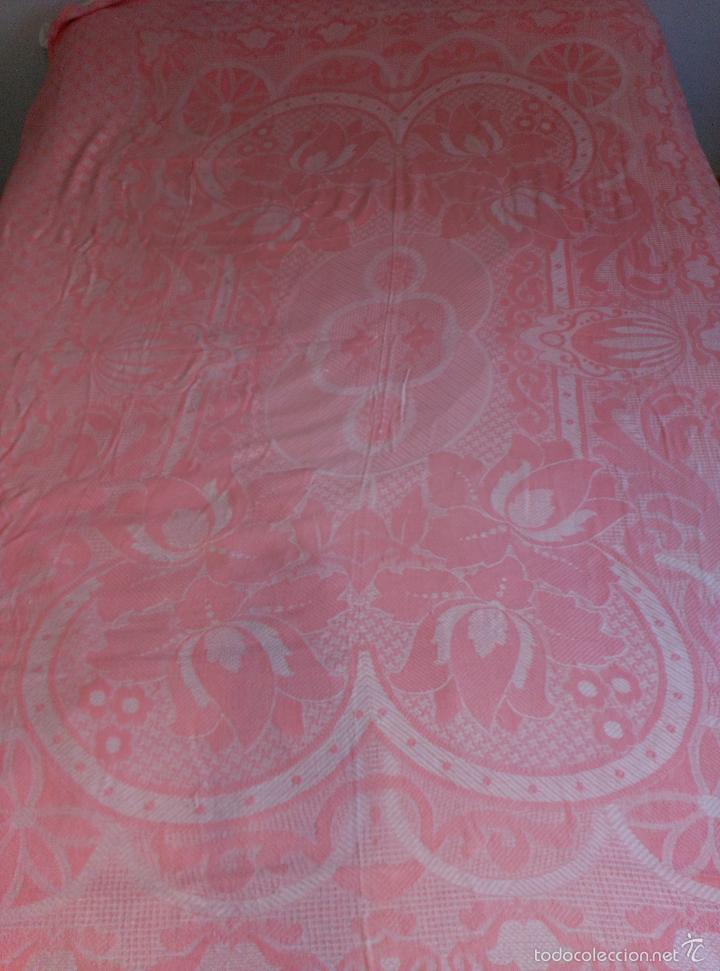 Antig&uuml;edades: Colcha antigua de algod&oacute;n rosa - Foto 1