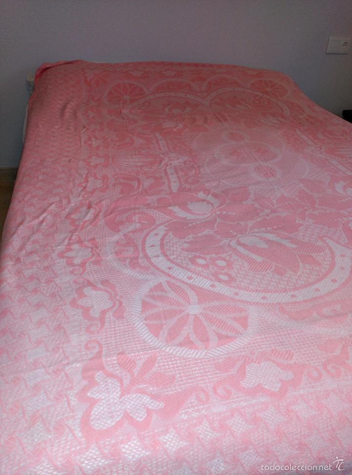 Antig&uuml;edades: Colcha antigua de algod&oacute;n rosa - Foto 4