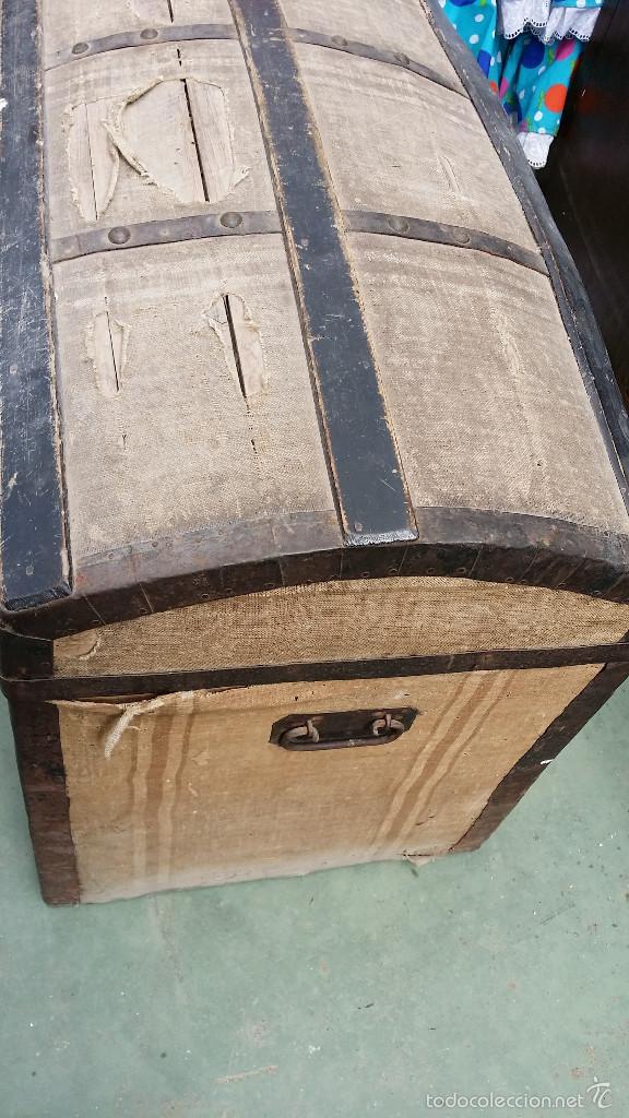 Antig&uuml;edades: baul antiguo - Foto 2