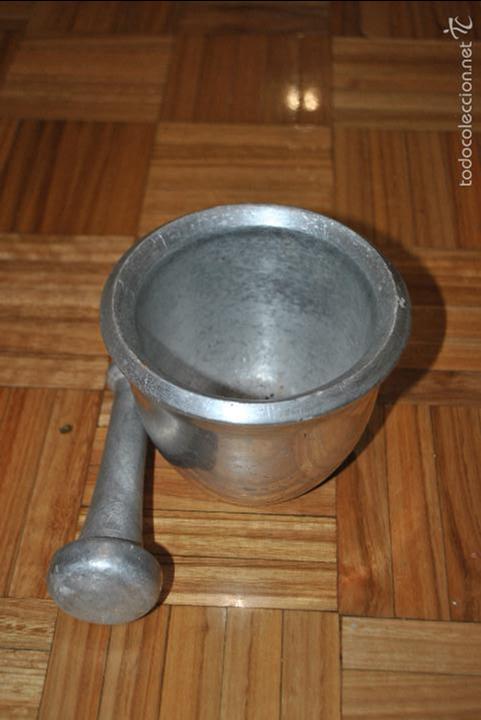Antig&uuml;edades: Curioso Mortero o Almirez de Aluminio - Foto 3