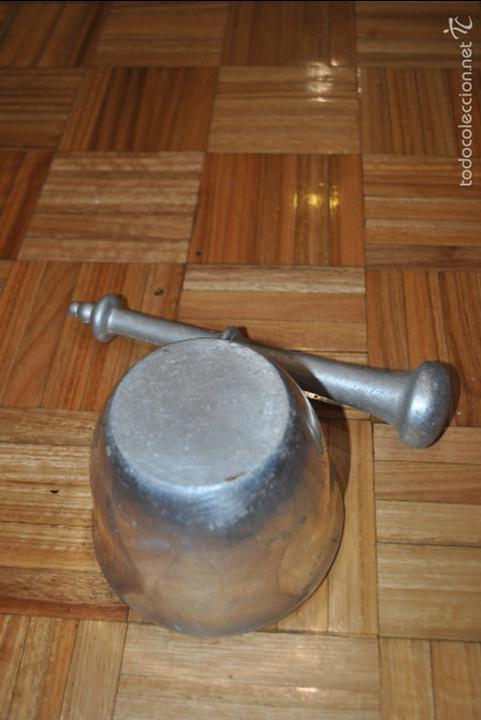 Antig&uuml;edades: Curioso Mortero o Almirez de Aluminio - Foto 5