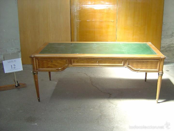 Antig&uuml;edades: Mesa de despacho con remates en marqueter&iacute;a - Foto 1