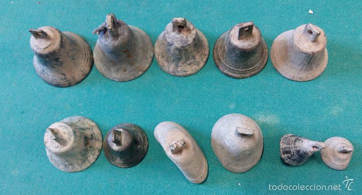 Antig&uuml;edades: Lote de 11 campanitas - Foto 3