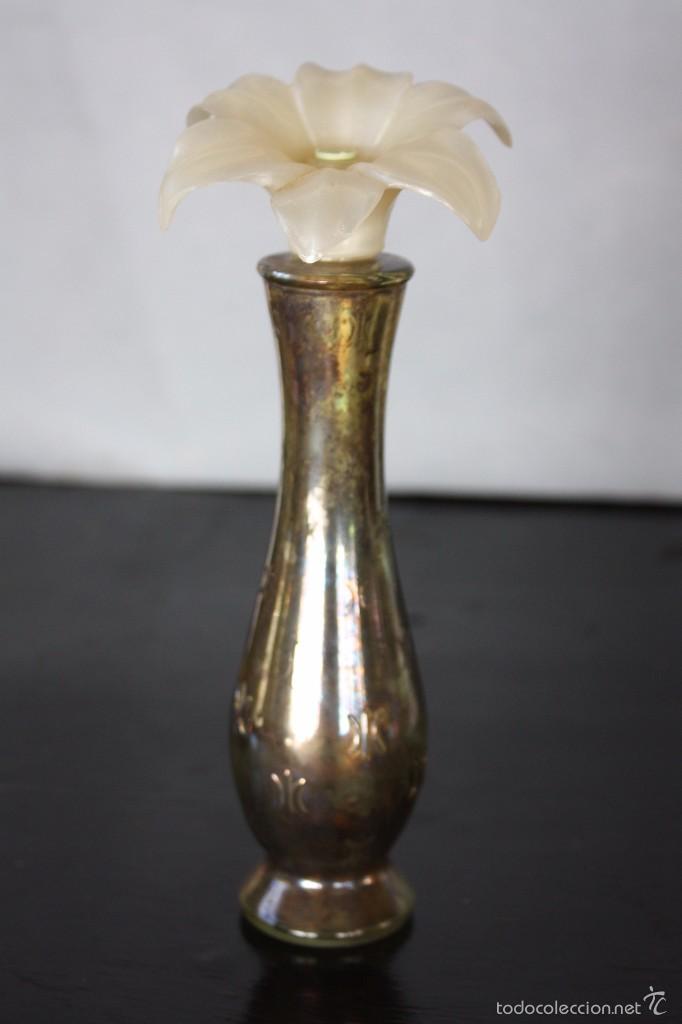Antig&uuml;edades: Frasco de colonia Avon, flor - Foto 1
