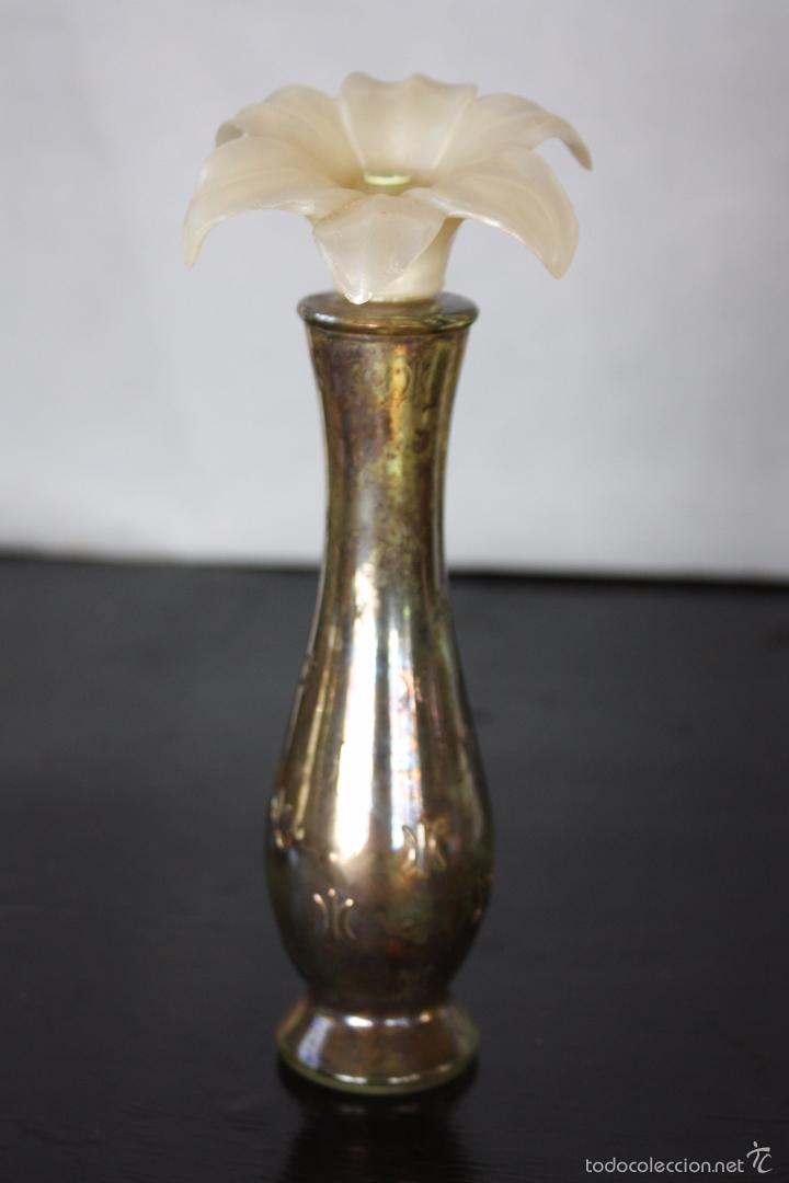Antig&uuml;edades: Frasco de colonia Avon, flor - Foto 3