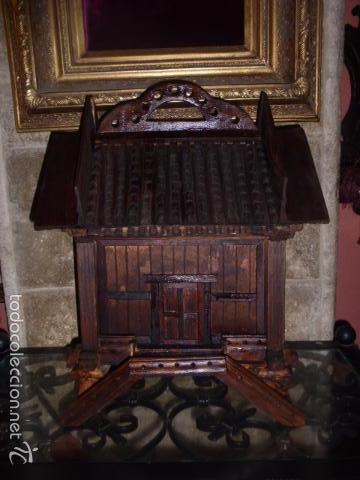 Antiques: CASA DE MADERA HECHA A MANO IDEAL PARA DECORACIONES RUSTICAS. 48 X 39 X 27 CM.