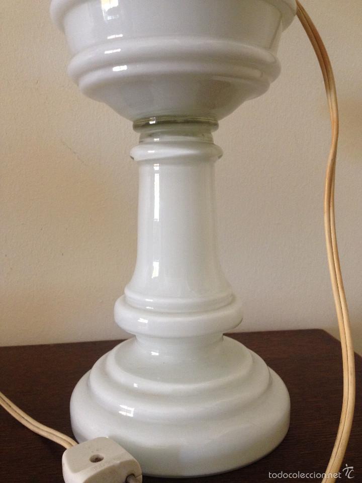 Antig&uuml;edades: QUINQU&Eacute; TRANSFORMADO EN L&Aacute;MPARA.FUNCIONA BOMBILLA 220 V.OPALINA BLANCO.KOSMOS BRENNER - Foto 4