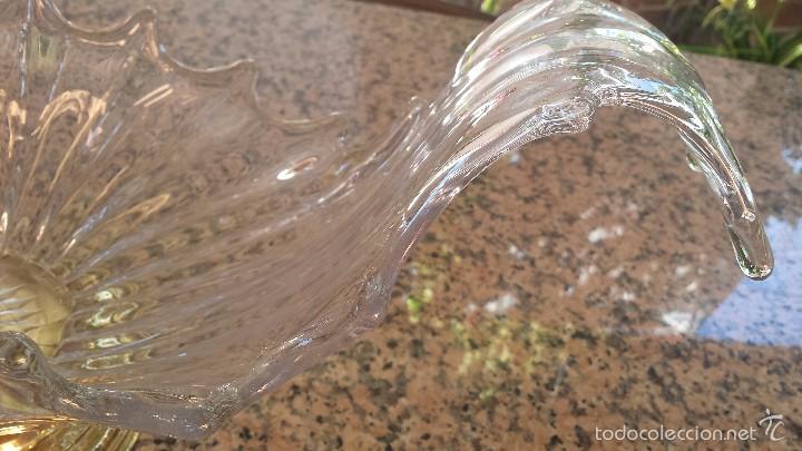 Antig&uuml;edades: antiguo centro de mesa en cristal - Foto 3