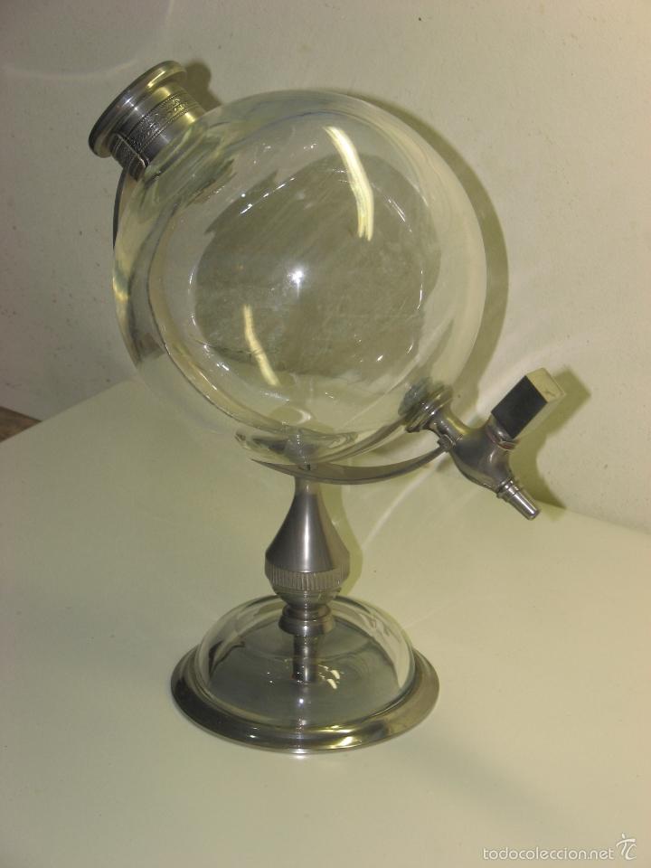 Antig&uuml;edades: LICORERA CON FORMA DE GLOBO TERRAQUEO - Foto 2