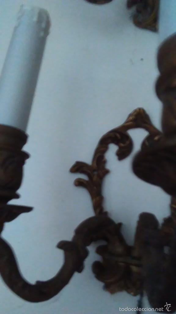 Antig&uuml;edades: Pareja de apliques en bronce de principios del S. XX - Foto 5