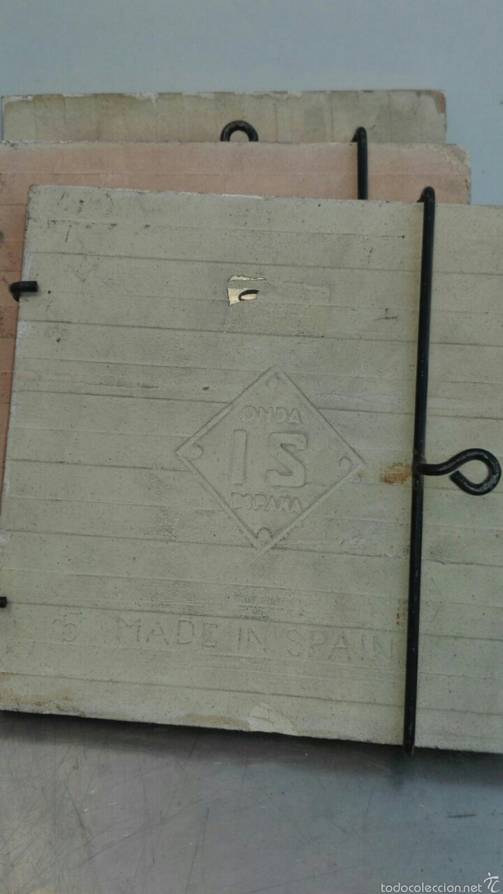 Antig&uuml;edades: Lote de tres azulejos de Antonio Ferrer. - Foto 5