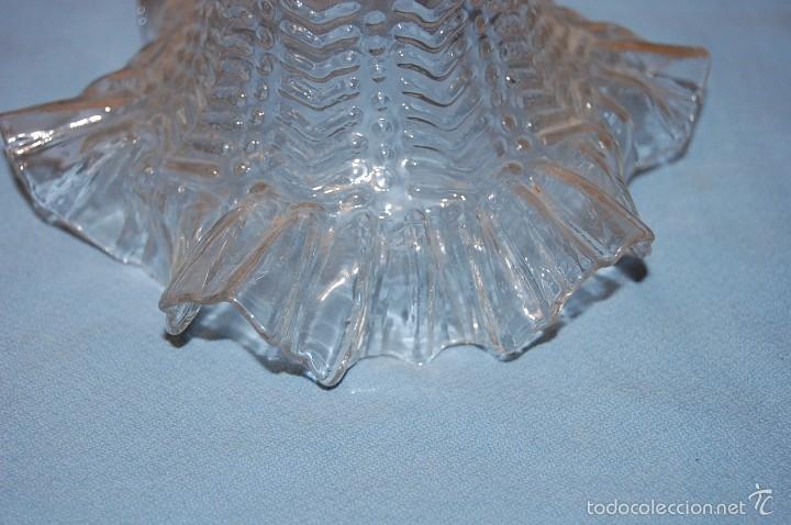 Antig&uuml;edades: TULIPA EN CRISTAL CON BOCA ONDULADA - Foto 3