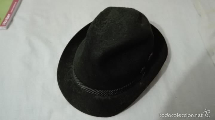 Antig&uuml;edades: Lote de sombreros antiguos - Foto 2