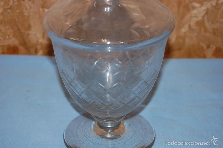 Antig&uuml;edades: BOTELLA LICORERA EN CRISTAL TALLADO - Foto 3
