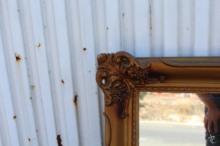 Antig&uuml;edades: espejo en resina dorada - Foto 4