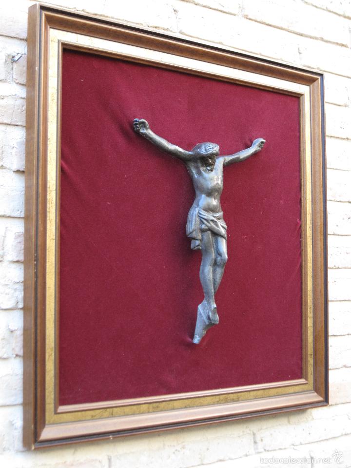 Antig&uuml;edades: CUADRO CON CRISTO CRUCIFICADO ANTIGUO EN CALAMINA. - Foto 2