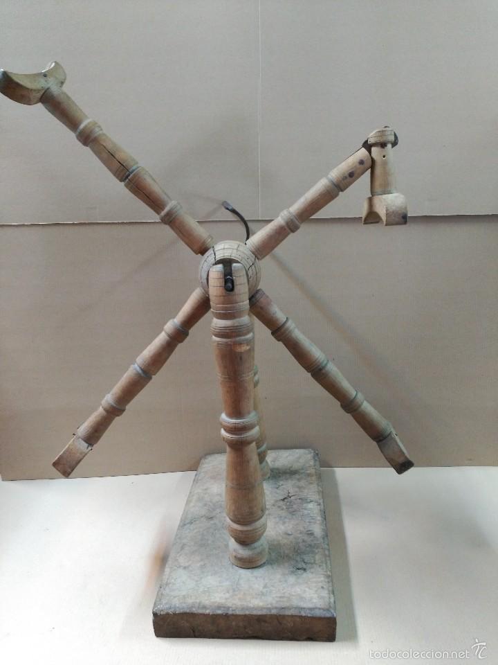 Antig&uuml;edades: Rueca de madera - Foto 5