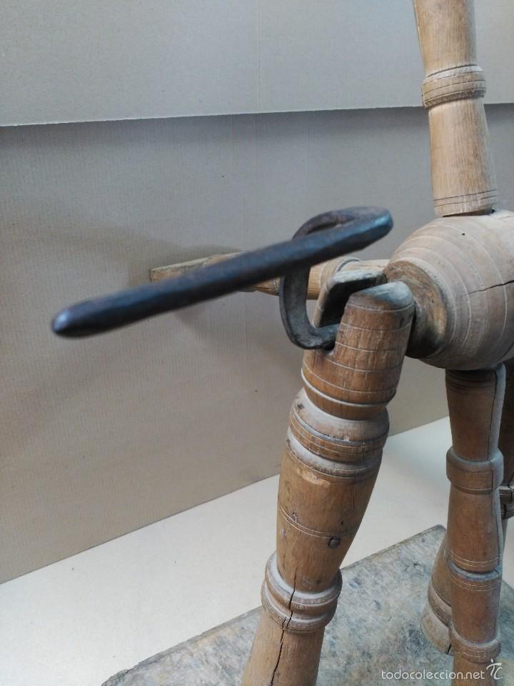 Antig&uuml;edades: Rueca de madera - Foto 10