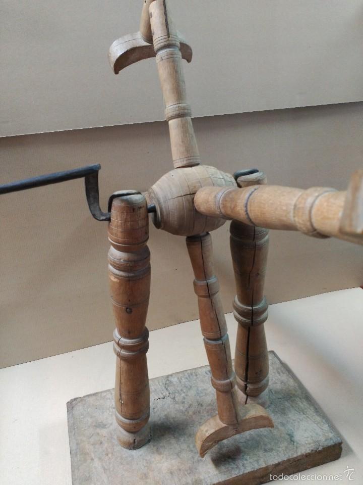 Antig&uuml;edades: Rueca de madera - Foto 11