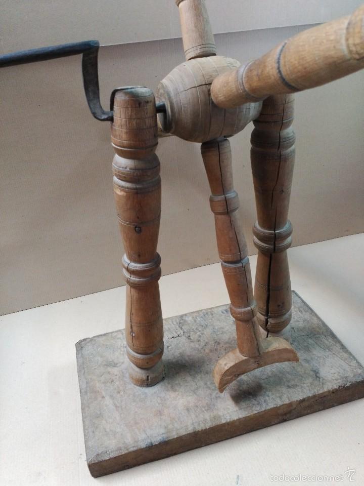 Antig&uuml;edades: Rueca de madera - Foto 12