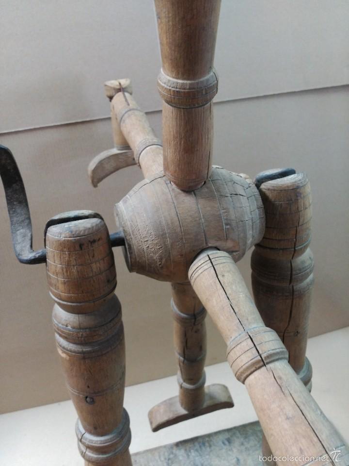 Antig&uuml;edades: Rueca de madera - Foto 13