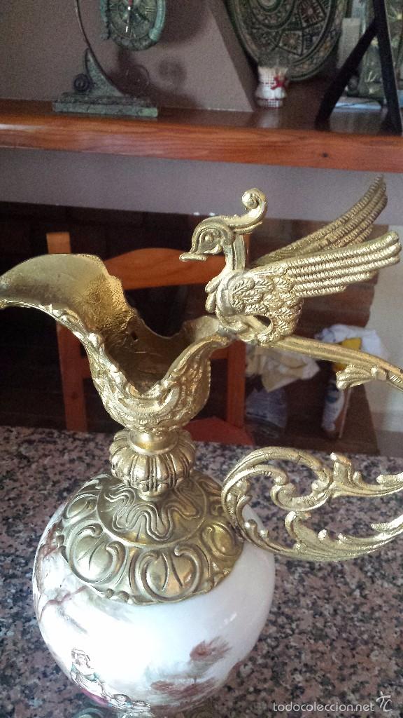 Antig&uuml;edades: antiguo jarron de porcelana y bronce. - Foto 2