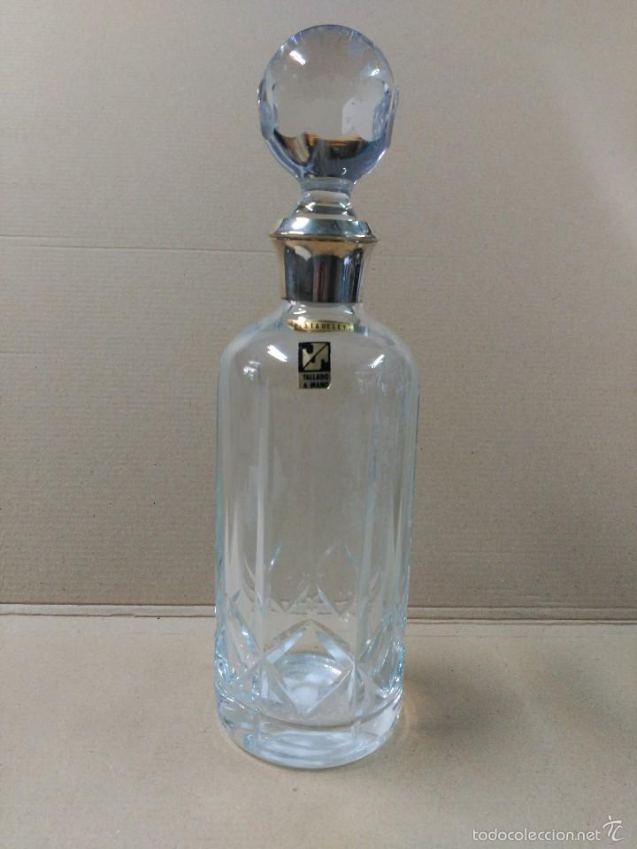 Antig&uuml;edades: Botella de cristal con boca de plata - Foto 1