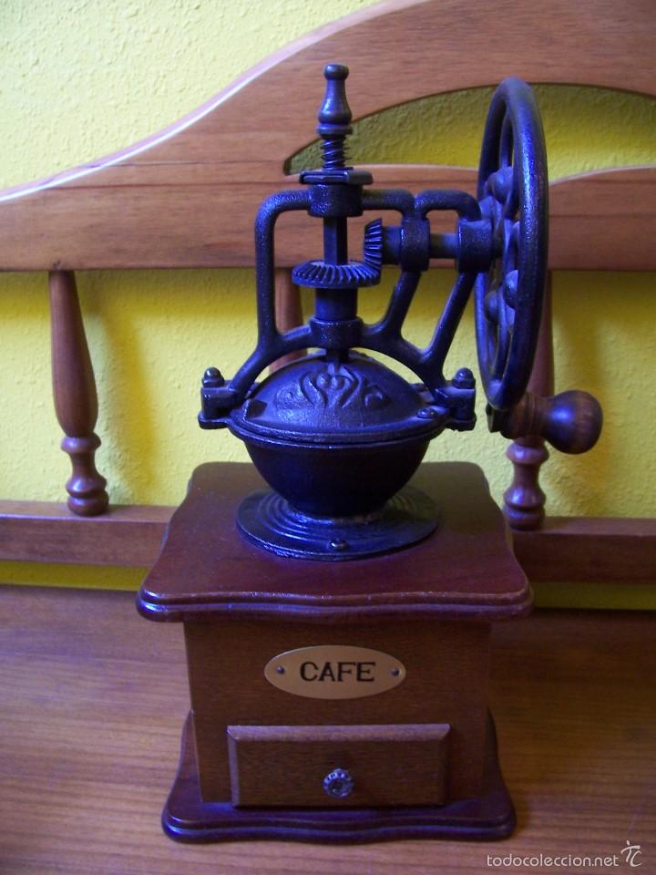 Antig&uuml;edades: CONJUNTO DE MOLINILLOS DE CAFE - Foto 4