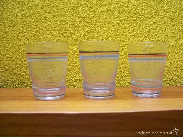 Antig&uuml;edades: 11 COLECCION VASITOS ANTIGUOS - Foto 1