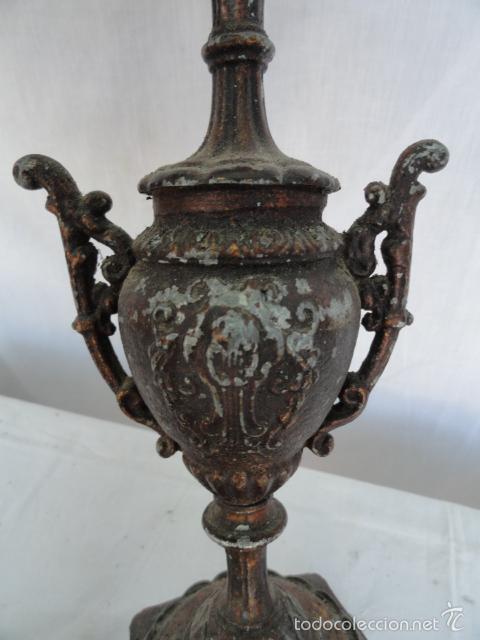 Antig&uuml;edades: ANTIGUO CANDELABRO DE CALAMINA. - Foto 9