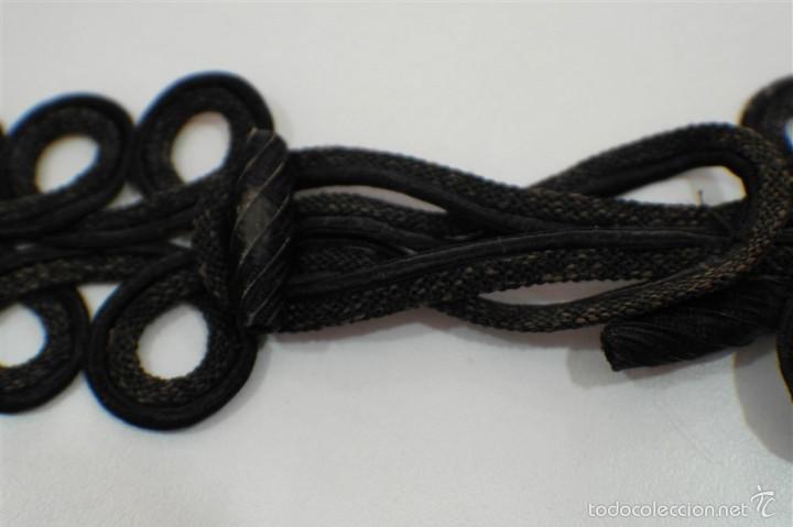 Antig&uuml;edades: Broche negro - Foto 2