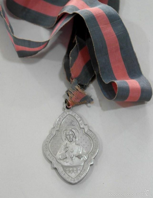 Antig&uuml;edades: Medalla del Sagrado Coraz&oacute;n - Foto 2