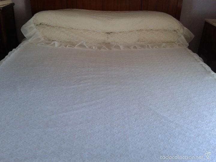 Antig&uuml;edades: SENCILLA COLCHA DE ENCAJE. - Foto 1