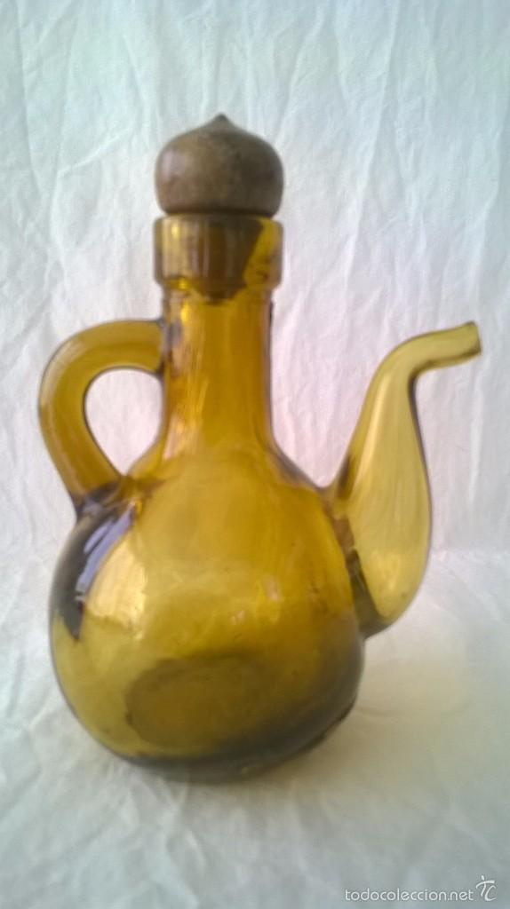 Antig&uuml;edades: ACEITERA AMBAR