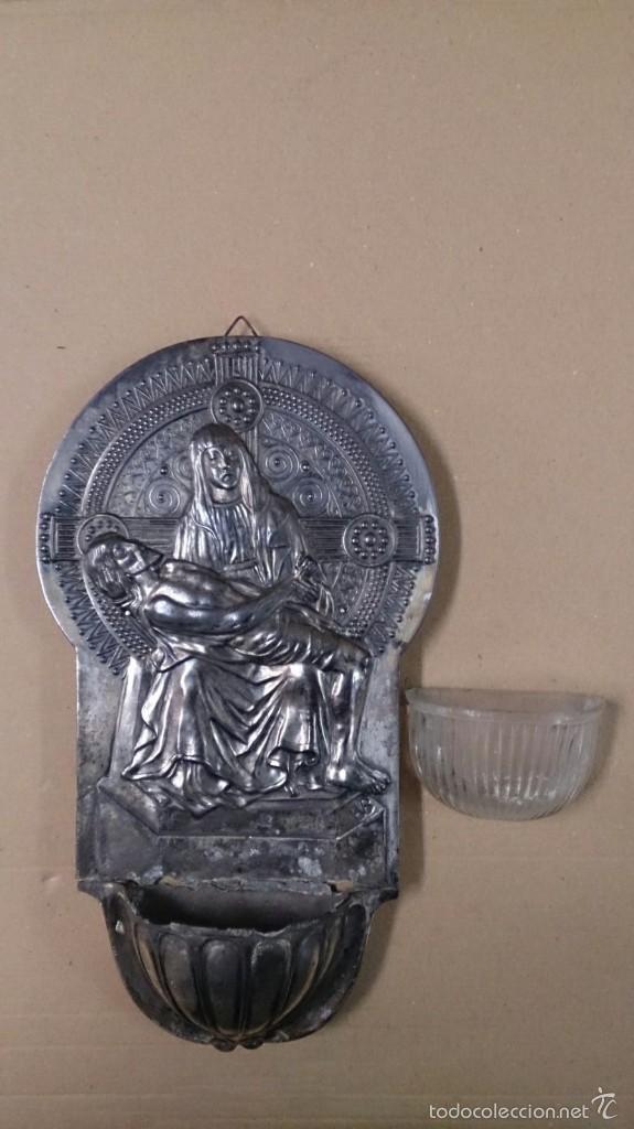 Antig&uuml;edades: Pila benditera en metal - Foto 7