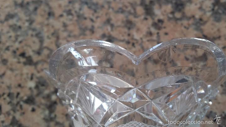 Antig&uuml;edades: antiguo florero tallado y pie de plata - Foto 6