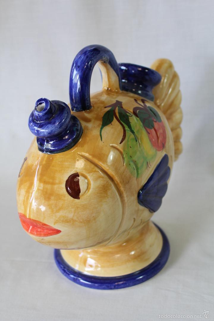 Antig&uuml;edades: botijo de ceramica con forma de pez - Foto 2