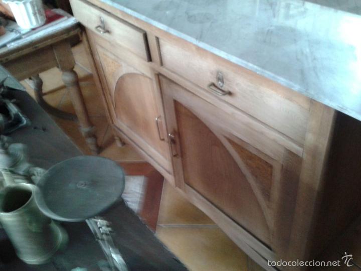 Antig&uuml;edades: aparador con m&aacute;rmol y espejo - Foto 7
