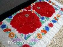 Antig&uuml;edades: MANTON BORDADO CON ROSAS - Foto 1