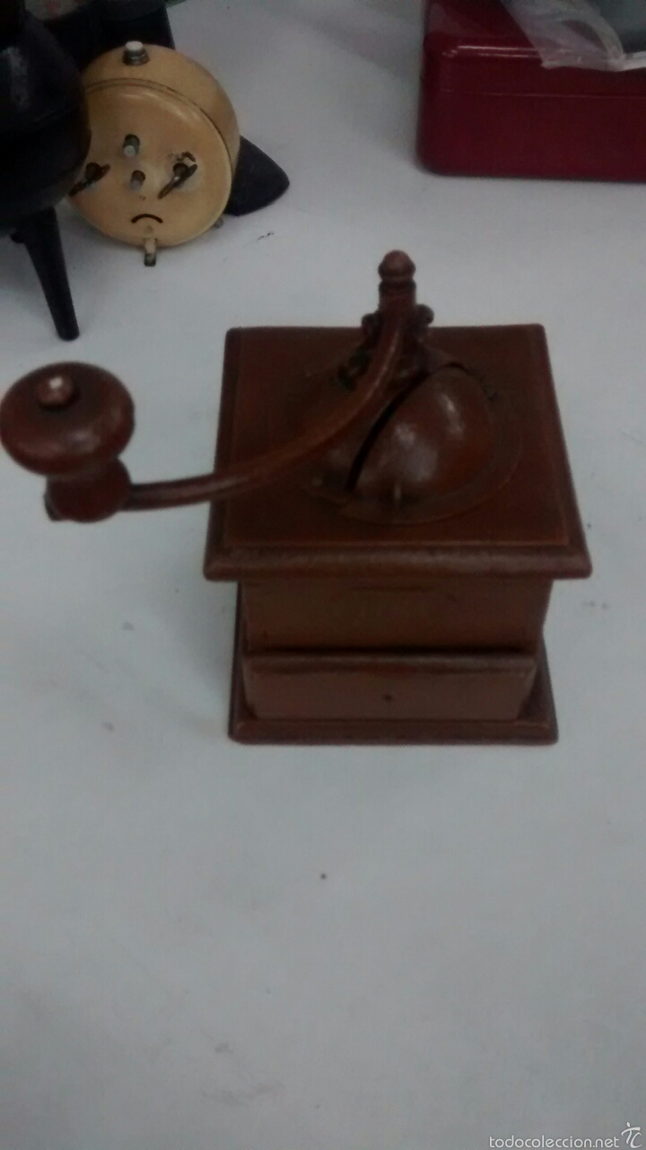Oggetti Antichi: Molinillo de caf&eacute; antiguo elma