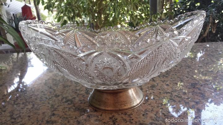Antig&uuml;edades: antiguo centro de mesa de cristal y base plata. - Foto 1