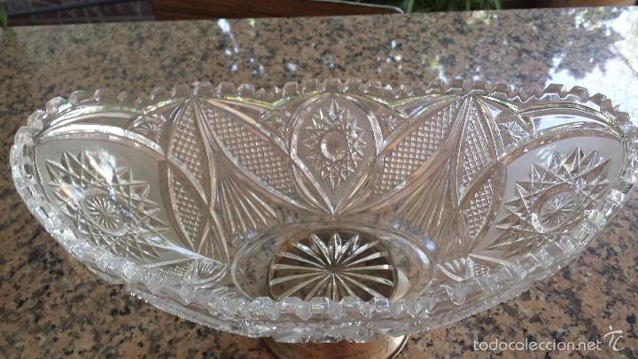 Antig&uuml;edades: antiguo centro de mesa de cristal y base plata. - Foto 2