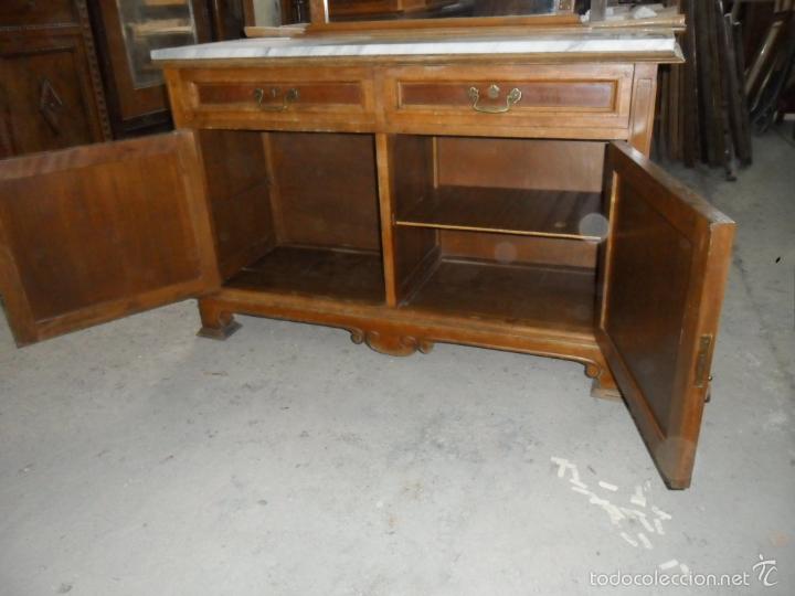 Antig&uuml;edades: CONJUNTO COMOD&Iacute;N CON ESPEJO Y DOS MESILLAS - Foto 3